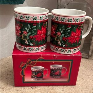 Festive Vintage Floral Mug Set with Red and Green Design